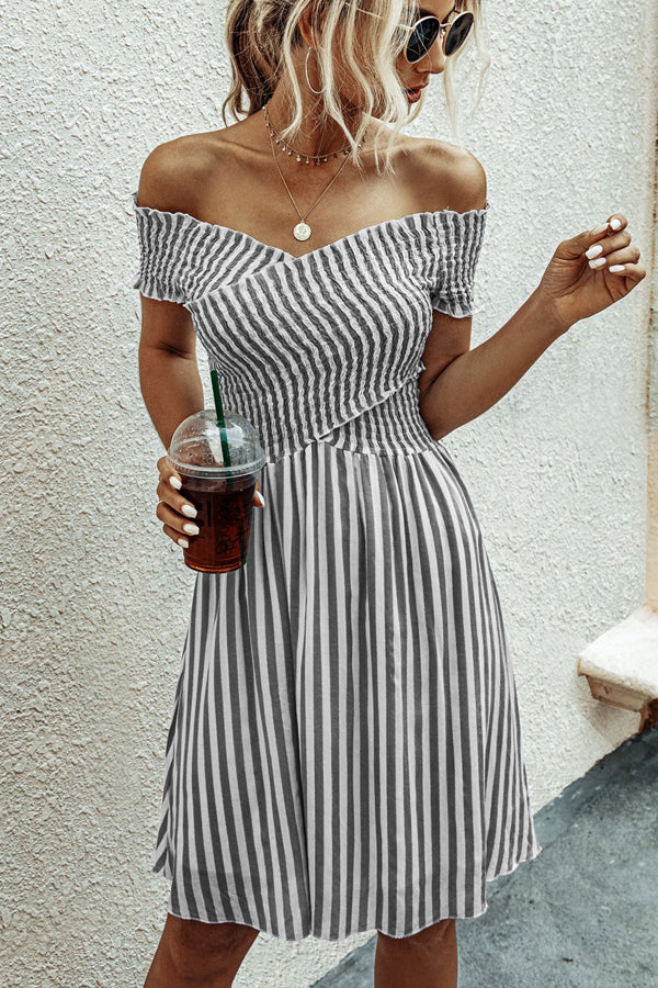 Veleaee Fashion Short Sleeve Stripe Dress