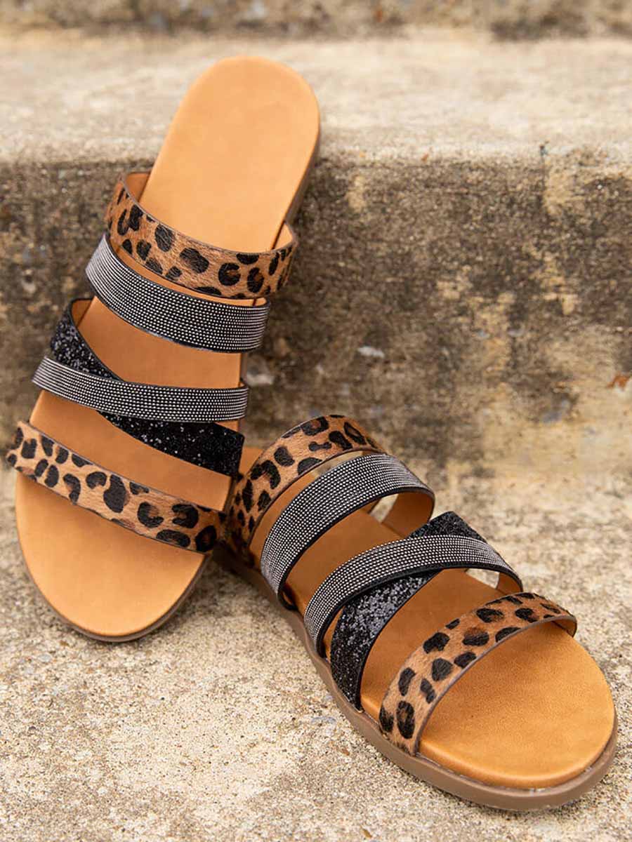 Veleaee Flat Leopard Print Sandals