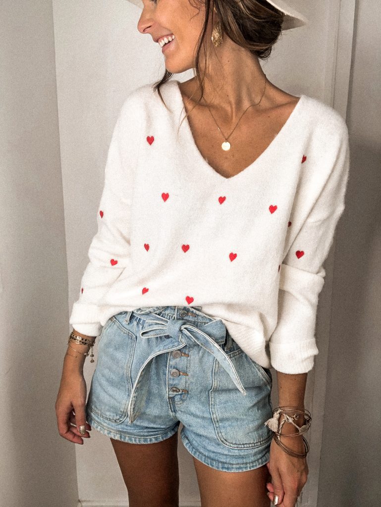 Veleaee Love Polka Dot V-Neck Sweater