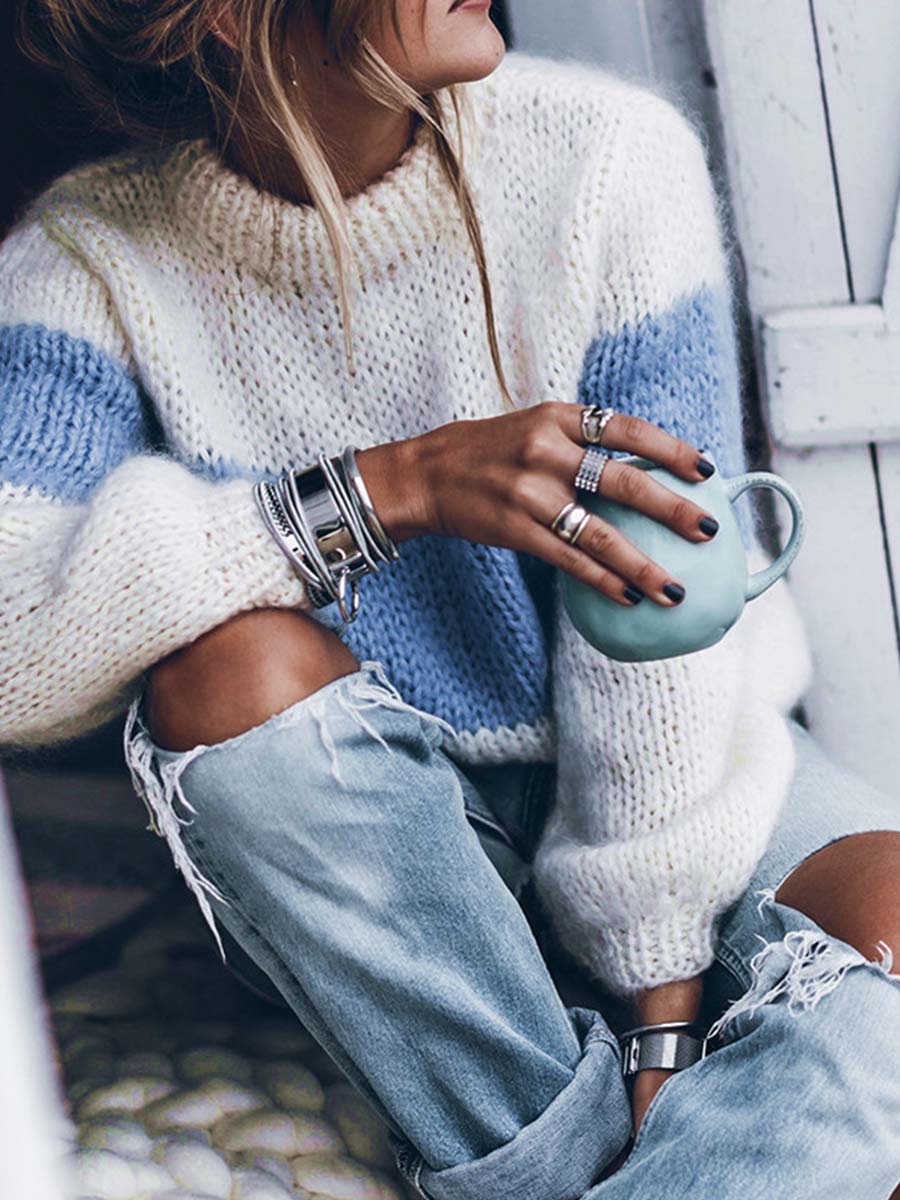 Veleaee Round Neck Knitted Sweater