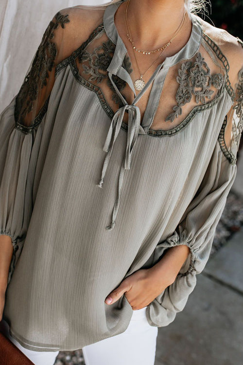 Veleaee Sweet Love Floral Embroidery Shirt - 3 Colors