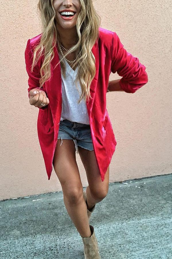 Veleaee Ritz and Romance Pocketed Velvet Blazer