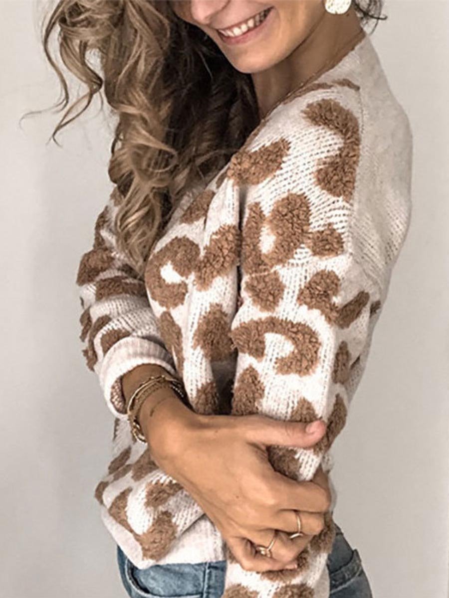 Veleaee Leopard Jacquard Sweater