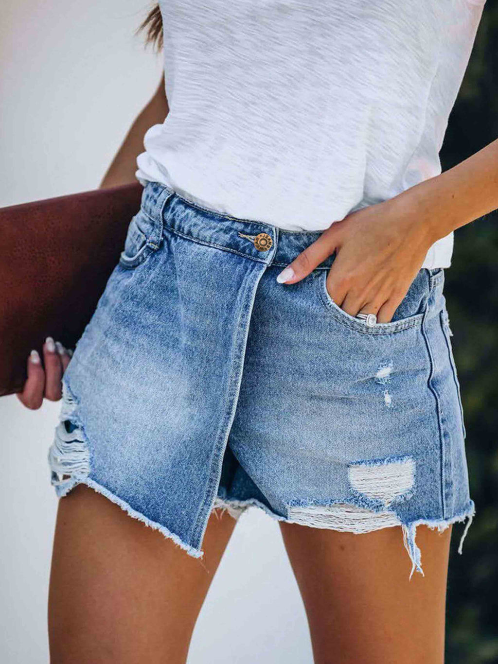 Veleaee Casual Ripped Denim Shorts