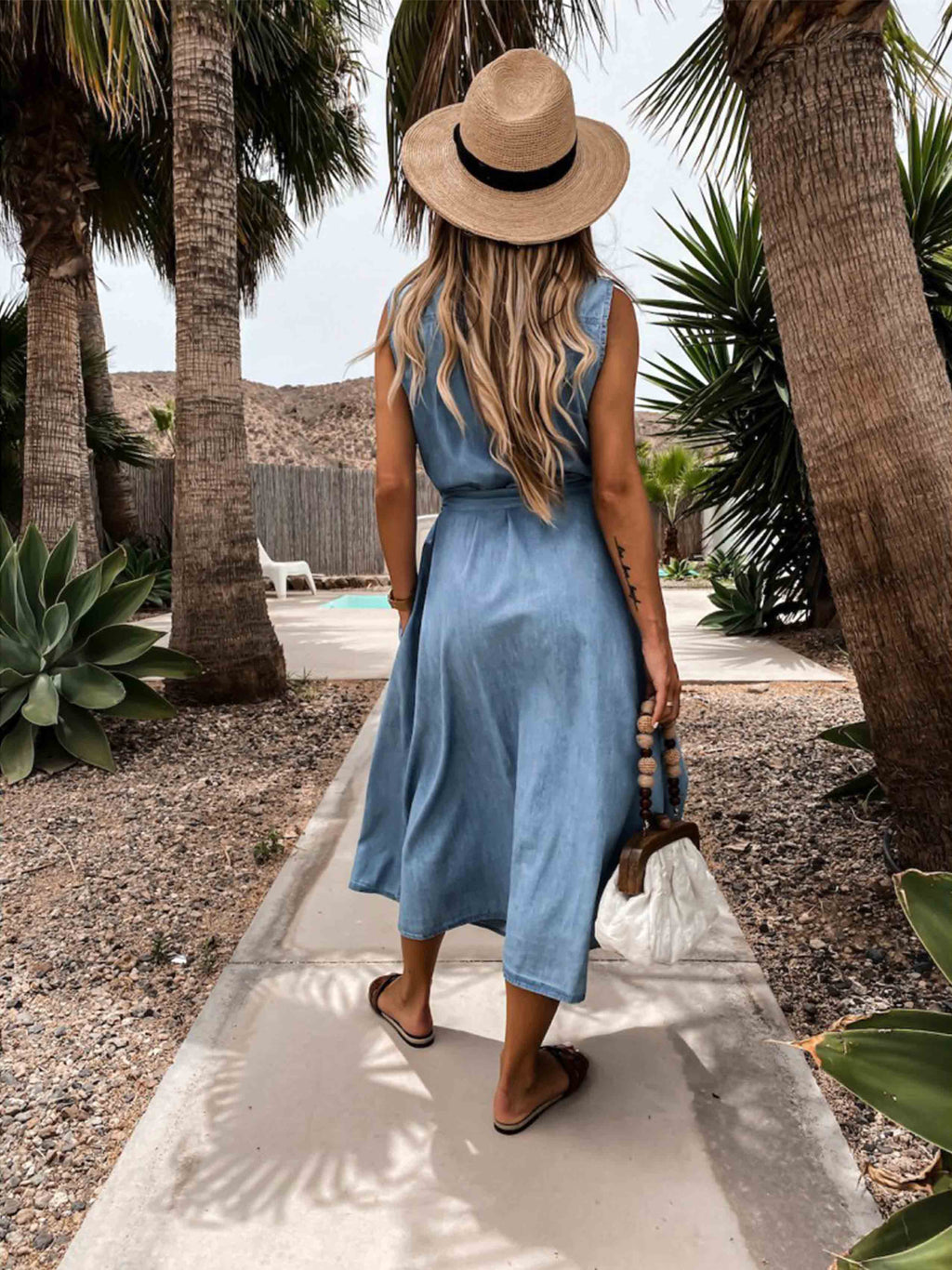 Veleaee Single-Breasted Denim Dress With Belt