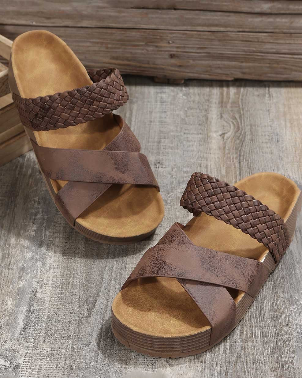 Veleaee Thick Soled Woven Sandals