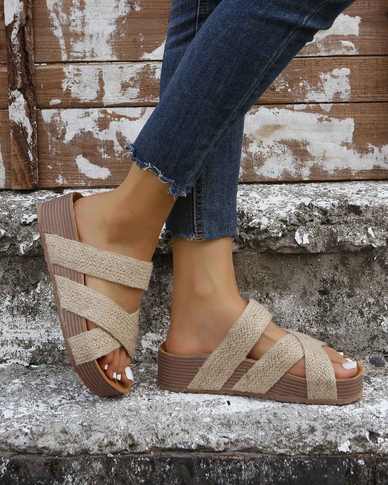 Veleaee Thick Soled Woven Sandals